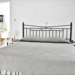 Marina 4*
