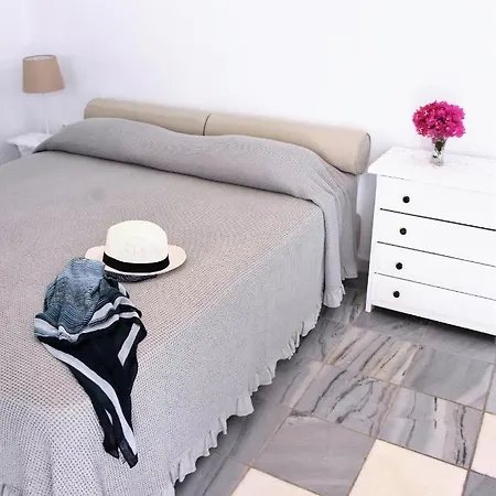 Marina 3* Naousa (Paros)