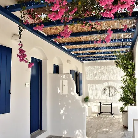 Marina Aparthotel Naousa (Paros)
