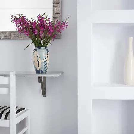 מלון דירות Marina 4*