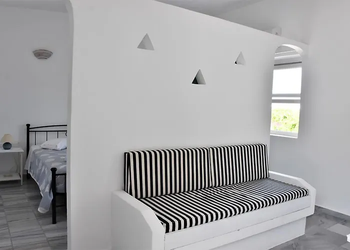 滨海简易别墅 4* 纳乌萨